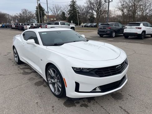 Used 2021 Chevrolet Camaro LT w/ RS Package image 11