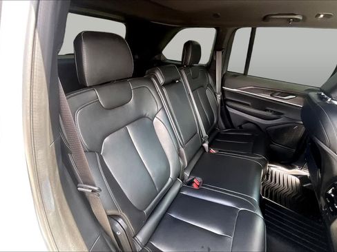 Used 2025 Jeep Grand Cherokee Limited w/ Black Appearance Package RWD image 19