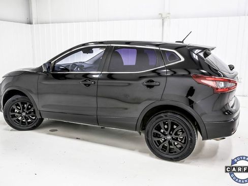 Used 2021 Nissan Rogue Sport S image 3