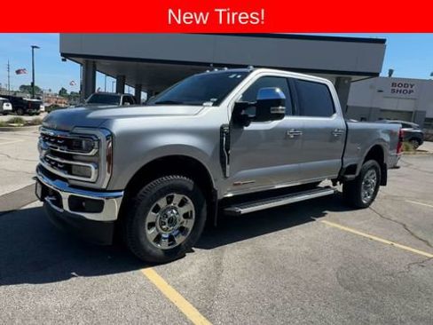 Used 2024 Ford F250 Lariat w/ Chrome Package AWD/4WD image 4