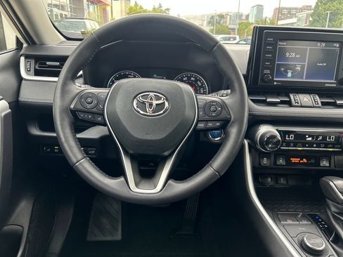 Certified 2021 Toyota RAV4 XLE Premium AWD/4WD image 14