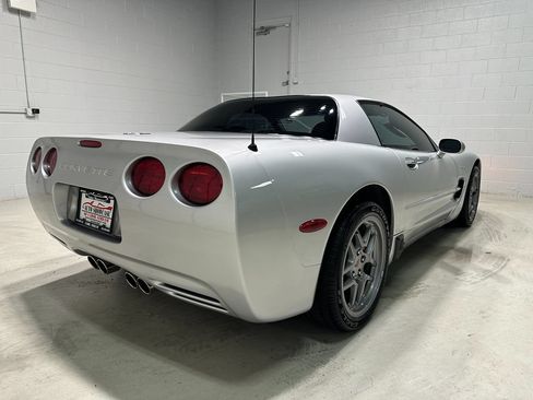 Used 2003 Chevrolet Corvette Z06 w/ Memory Package, 3 Drivers RWD image 7