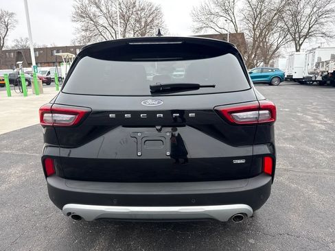 Used 2023 Ford Escape SE image 8