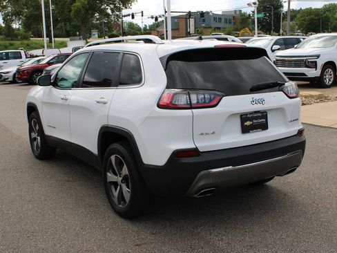 Used 2019 Jeep Cherokee Limited w/ Luxury Group AWD/4WD image 34