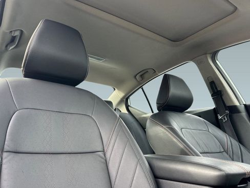 Used 2023 Nissan Altima 2.5 SR w/ SR Premium Package image 31