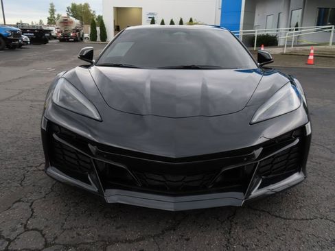 Used 2024 Chevrolet Corvette Z06 image 2