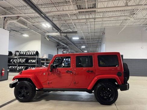 Used 2015 Jeep Wrangler Unlimited Sahara AWD/4WD image 33