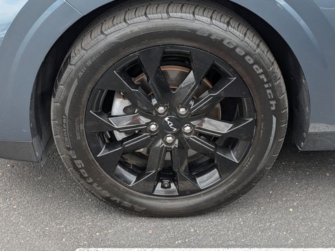 Used 2024 Kia Carnival SX Prestige FWD image 15