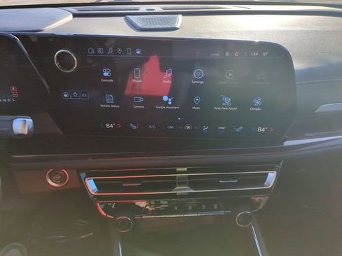 Used 2024 Chevrolet Traverse Z71 w/ Enhanced Driving Package image 21