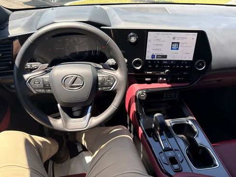 Used 2025 Lexus NX 250 FWD w/ Premium Package image 5