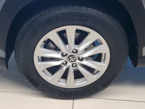 Certified 2023 Toyota Corolla Cross LE image 4