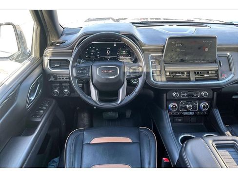 Used 2022 GMC Yukon XL AT4 w/ AT4 Premium Plus Package image 6
