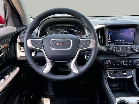 Used 2024 GMC Terrain Denali w/ Denali Premium Package AWD/4WD image 6