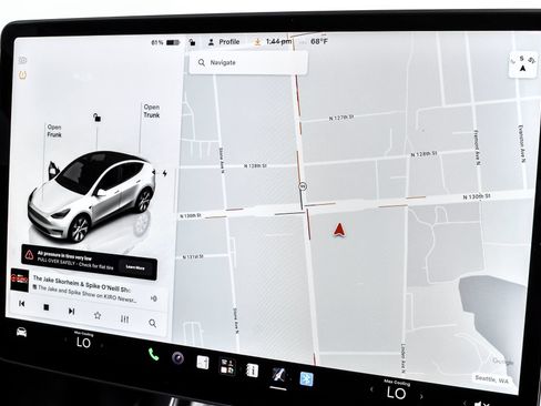 Used 2023 Tesla Model Y Long Range AWD/4WD image 24