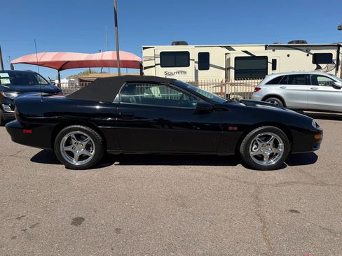 Used 2000 Chevrolet Camaro Z28 w/ SS Performance/Appearance Pkg image 15