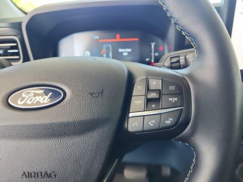 Certified 2025 Ford Maverick Lobo Premium AWD/4WD image 32