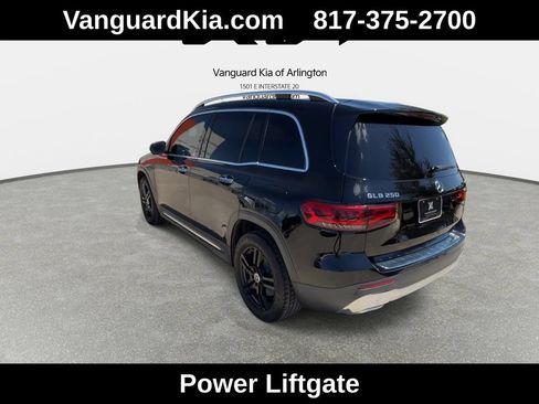 Used 2021 Mercedes-Benz GLB 250 4MATIC image 9
