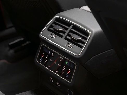 Used 2025 Audi RS 6 performance image 43