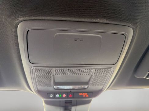 Used 2025 Chevrolet Traverse LT AWD/4WD image 27