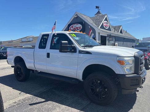 Used 2014 Ford F250 XL w/ Power Equipment Group AWD/4WD image 12