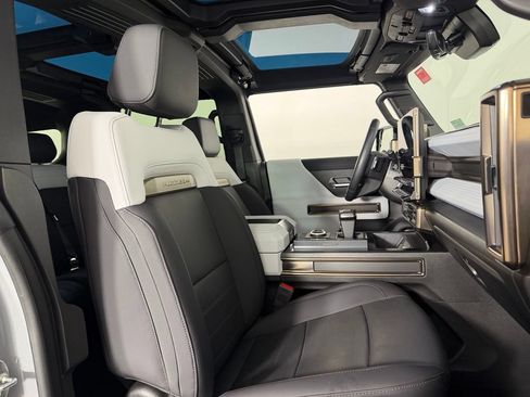 Used 2025 GMC Hummer EV 2X AWD/4WD image 33