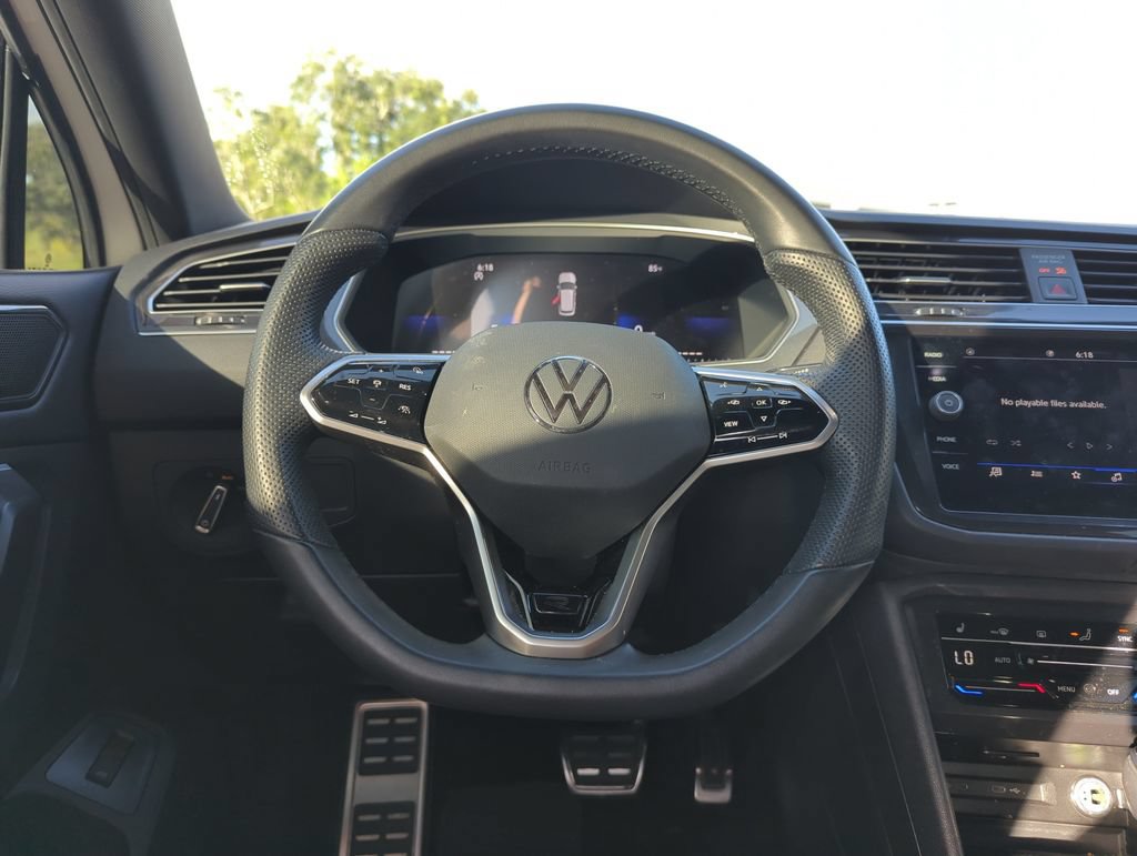Certified 2024 Volkswagen Tiguan SE R-Line FWD image 17