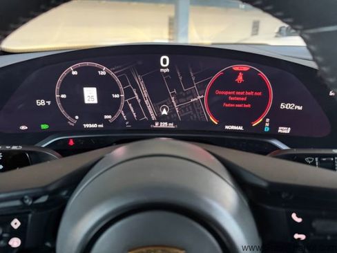 Used 2022 Porsche Taycan image 27