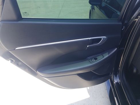 Used 2023 Hyundai Sonata SEL FWD image 11