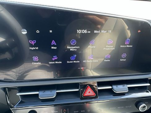 New 2025 Kia Niro EX image 13