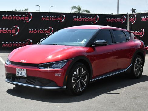 Used 2024 Kia EV6 Light RWD image 3
