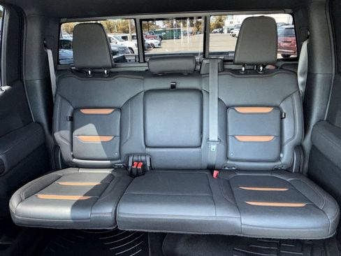 Used 2022 GMC Sierra 1500 AT4 w/ AT4 Premium Package AWD/4WD image 25