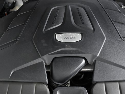 Used 2019 Porsche Cayenne image 36