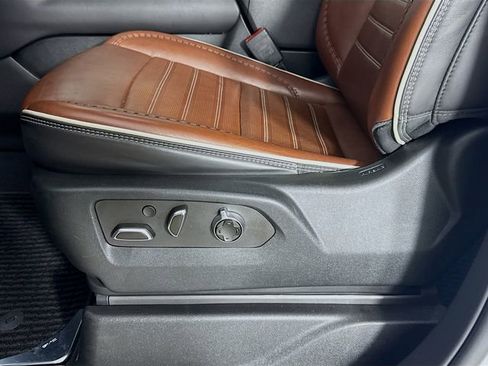 Used 2023 GMC Yukon XL Denali Ultimate image 24