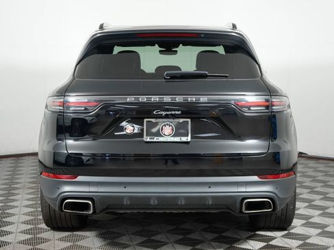 Certified 2023 Porsche Cayenne AWD/4WD image 6