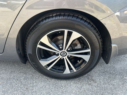 Used 2020 Nissan Sentra SV FWD image 8