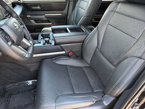 Used 2025 Toyota Tundra SR5 AWD/4WD image 10