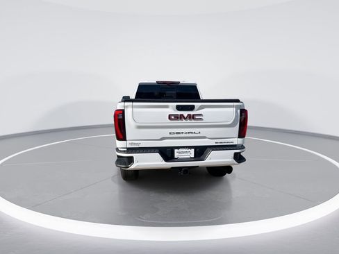 Used 2024 GMC Sierra 2500 Denali w/ Denali Reserve Package AWD/4WD image 7