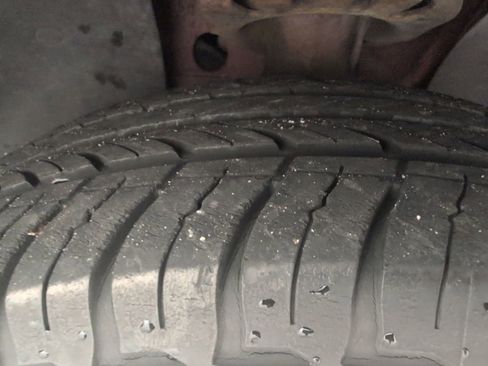 Used 2005 Ford Taurus SE FWD image 18