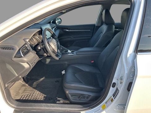 Used 2021 Toyota Camry XSE w/ Cold Weather Package image 13