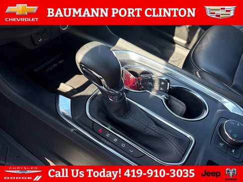 Used 2023 Chevrolet Traverse Premier w/ Redline Edition AWD/4WD image 25