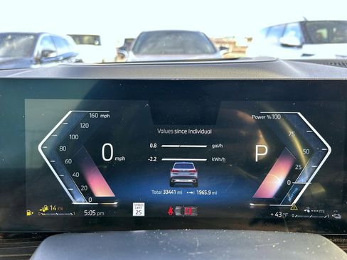 Used 2025 BMW X5 xDrive50e image 14