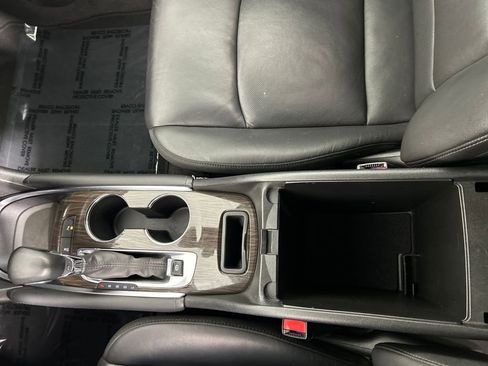 Used 2024 Chevrolet Malibu LT image 14