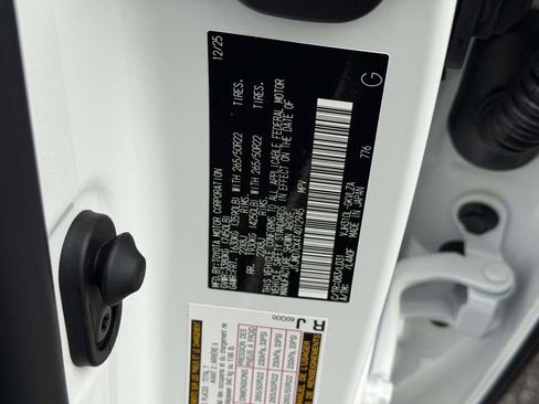 Used 2026 Lexus LX 700h F Sport image 20