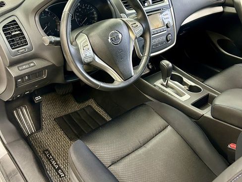 Used 2016 Nissan Altima 2.5 SR FWD image 12