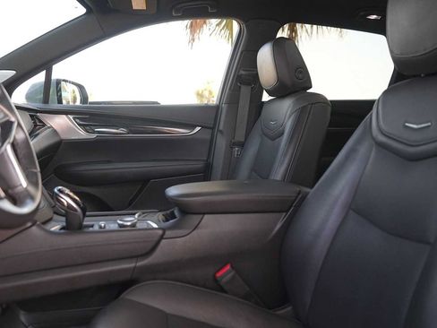 Used 2023 Cadillac XT5 Premium Luxury FWD image 11