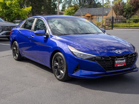 Used 2021 Hyundai Elantra SEL w/ Convenience Package FWD image 5