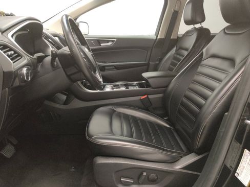 Used 2020 Ford Edge SEL image 17