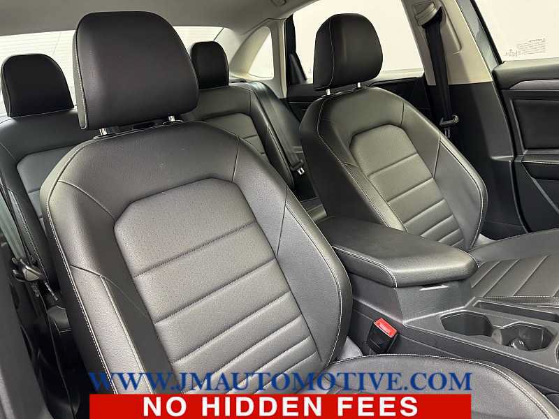 Used 2024 Volkswagen Jetta SE FWD image 20