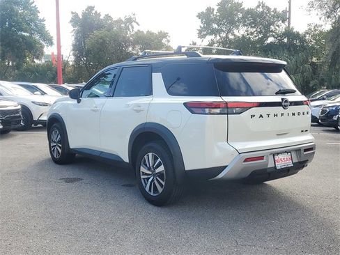 Used 2023 Nissan Pathfinder SL w/ Lighting Package (N92) image 4