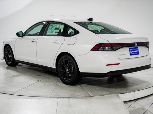 New 2025 Honda Accord SE image 6